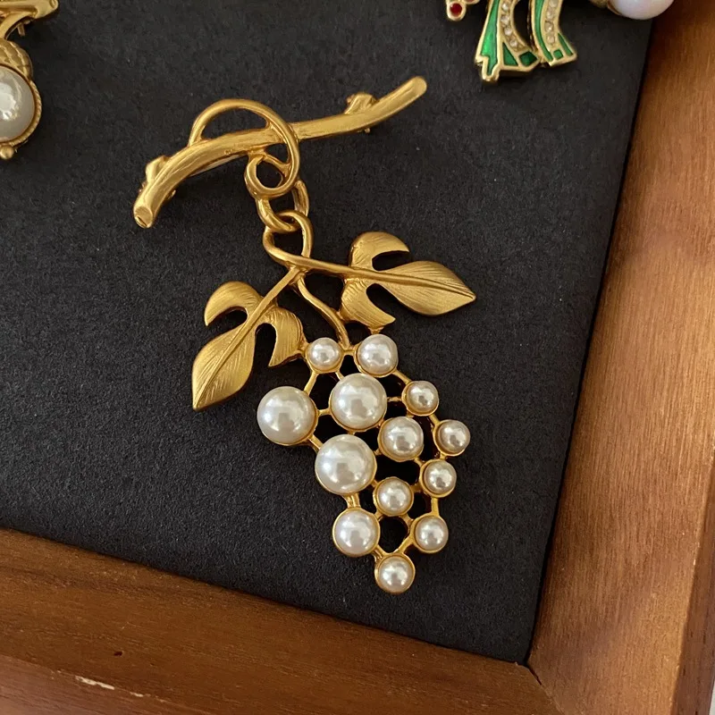 European and American fashion vintage vintage brooch