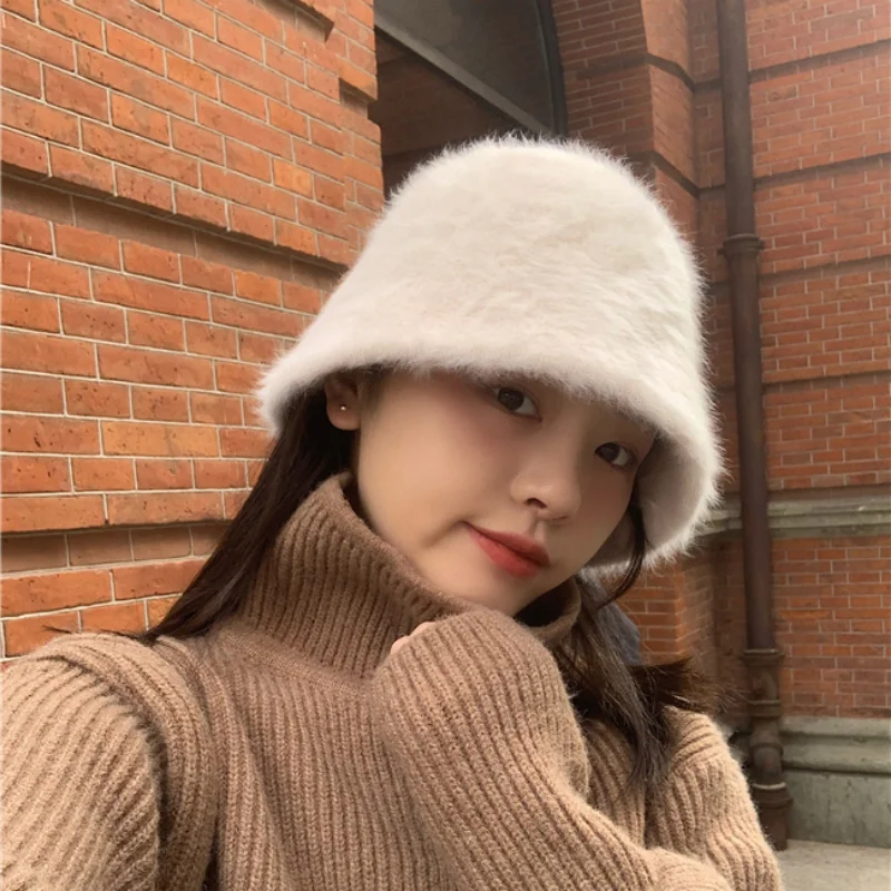 BUCKET HAT IN WHITE RABBIT FUR 426224 main image 0