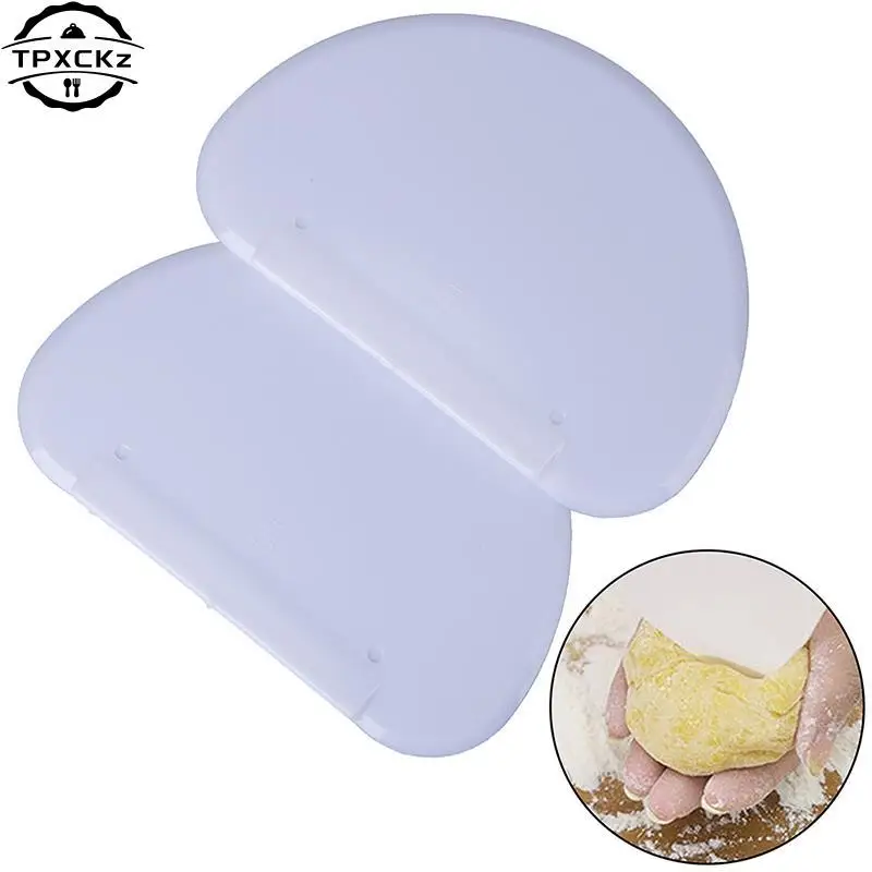 Round Plastic Dough Pizza Cutter Pastry Slicer Blade Gift Bread Pasty Scraper Blade Kitchen Tools 1pc 15*10cm