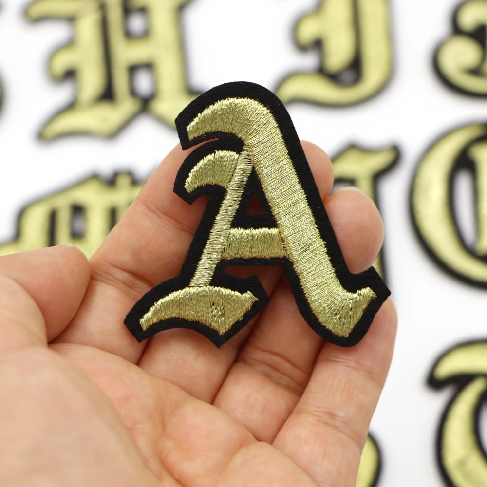 1PC Goldene Griechische Buchstaben Stickerei Patches Eisen Auf Buchstaben Patch A-Z Patch Gestickte Patch Nähen Auf Patch für Kleidung Name Diy – Detail 3