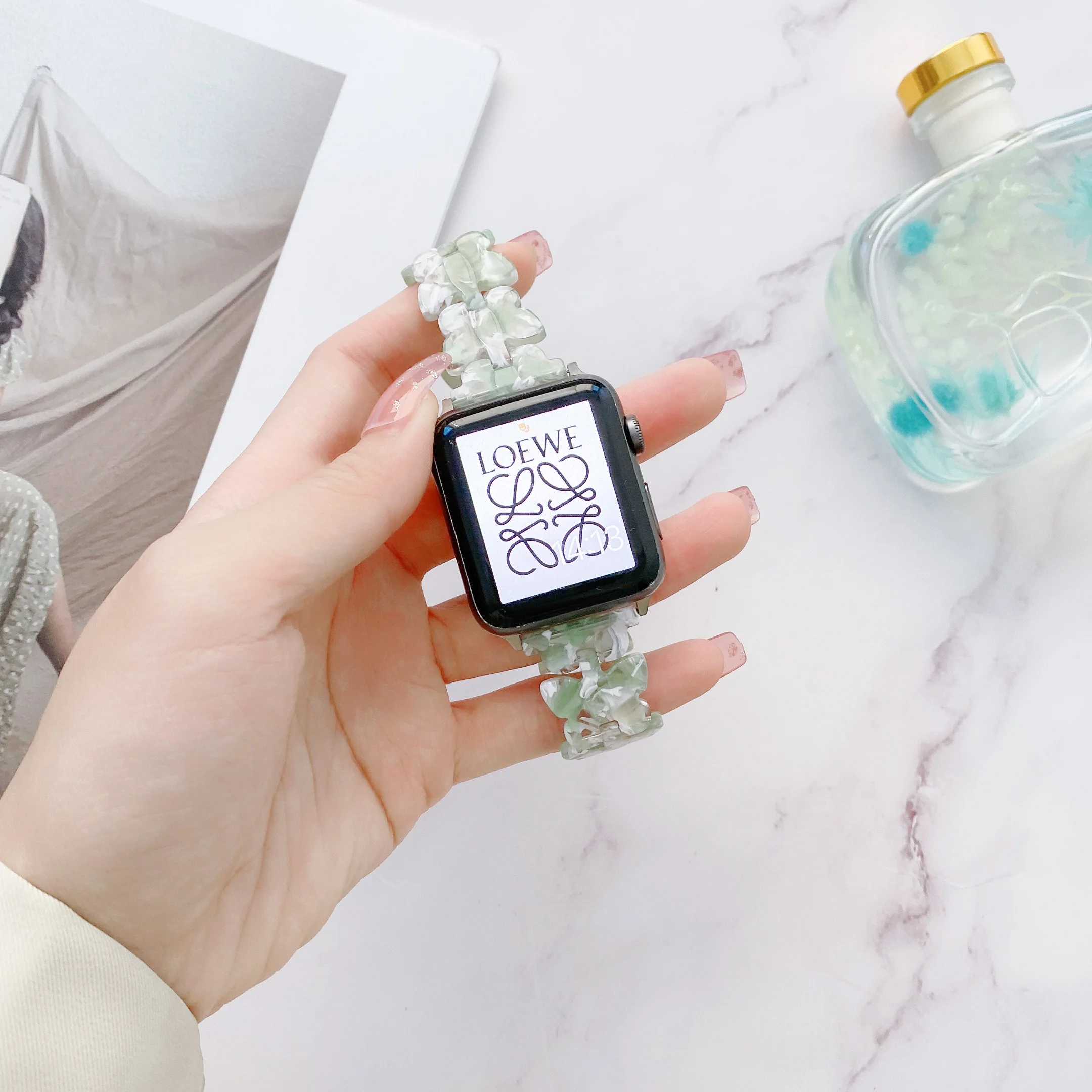 Resin Strap For Apple Watch Ultra 49mm 8 7 45mm 41mm 6 5 4 SE 44mm 40mm Women Butterfly Style Wristband For iWatch 3 42mm 38mm