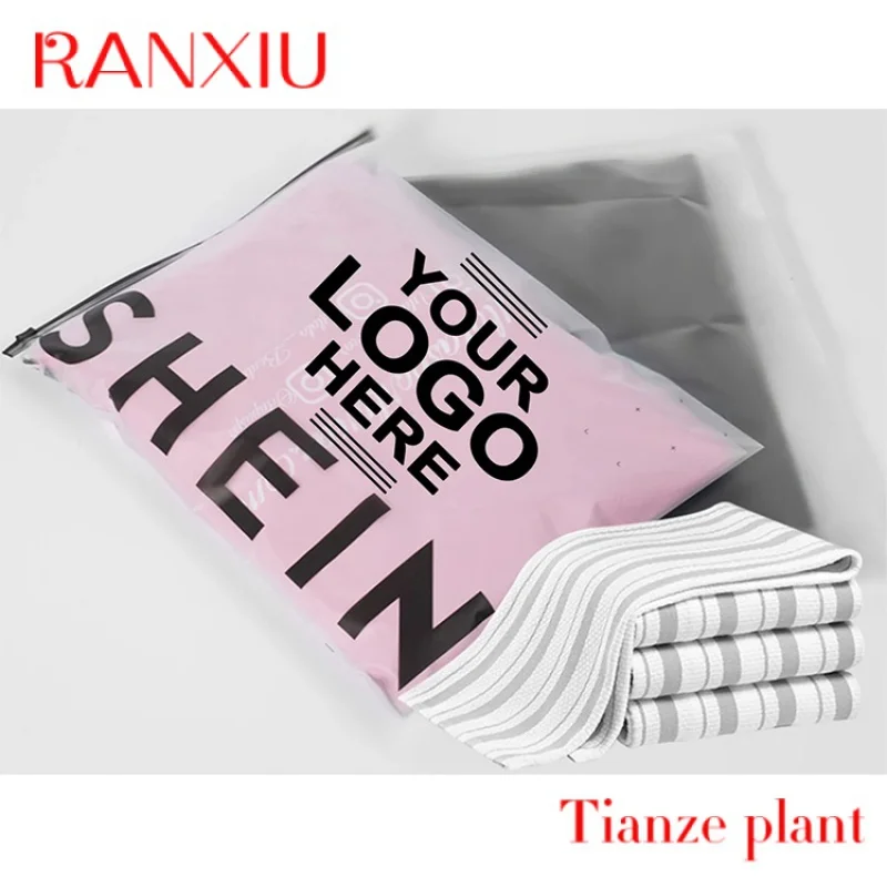environmental protection recyclable waterproof transparent Pe frosted clothing zip-lock bag Pvc plastic zipper