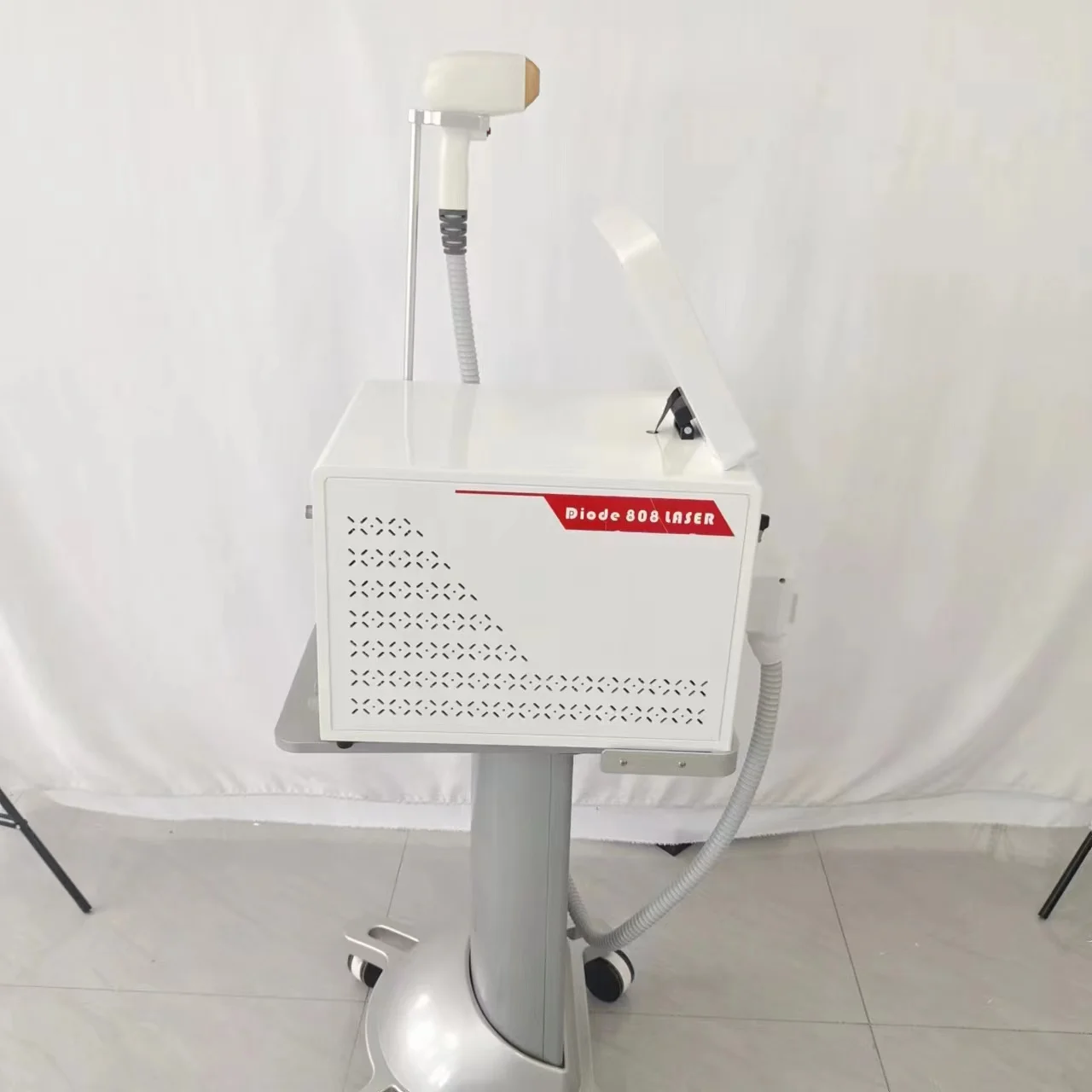 Laser diodowy 755 808 1064nm wielofalowe włosy maszyna do usuwania głowica chłodząca bezbolesne usuwanie ciało włosy depilator laserowy twarzy