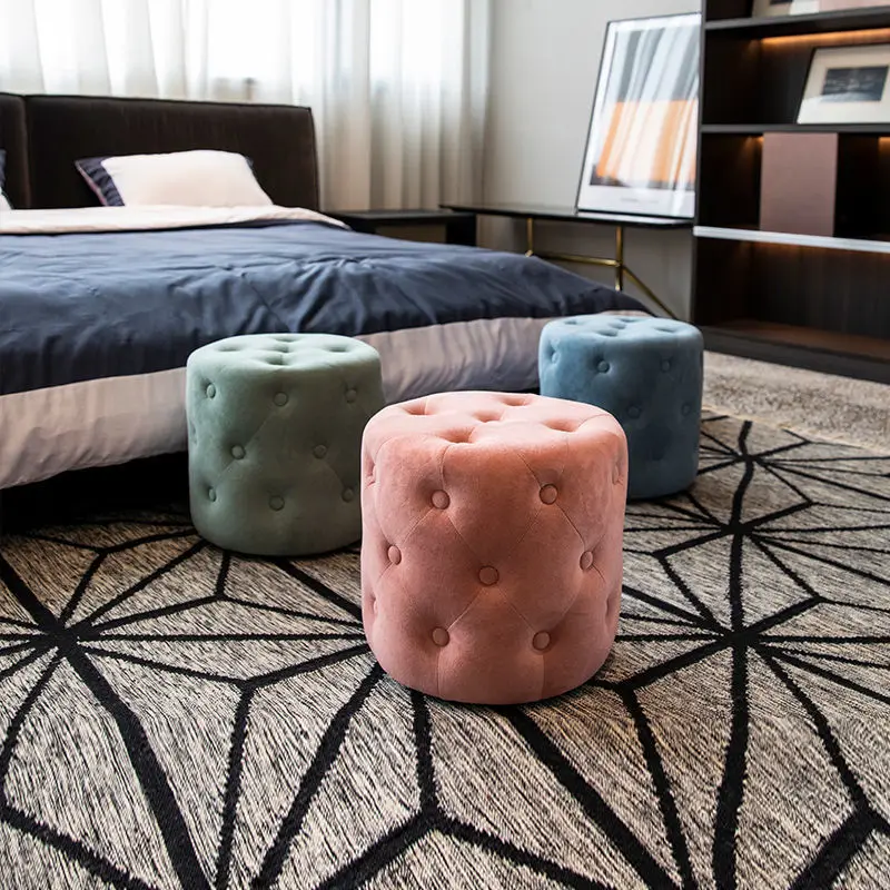 

Маленькая табуретка, табурет для гостиной, милый фланелевый табурет для смены обуви, необычный низкий табурет из искусственной ткани, оттоманка, мебель