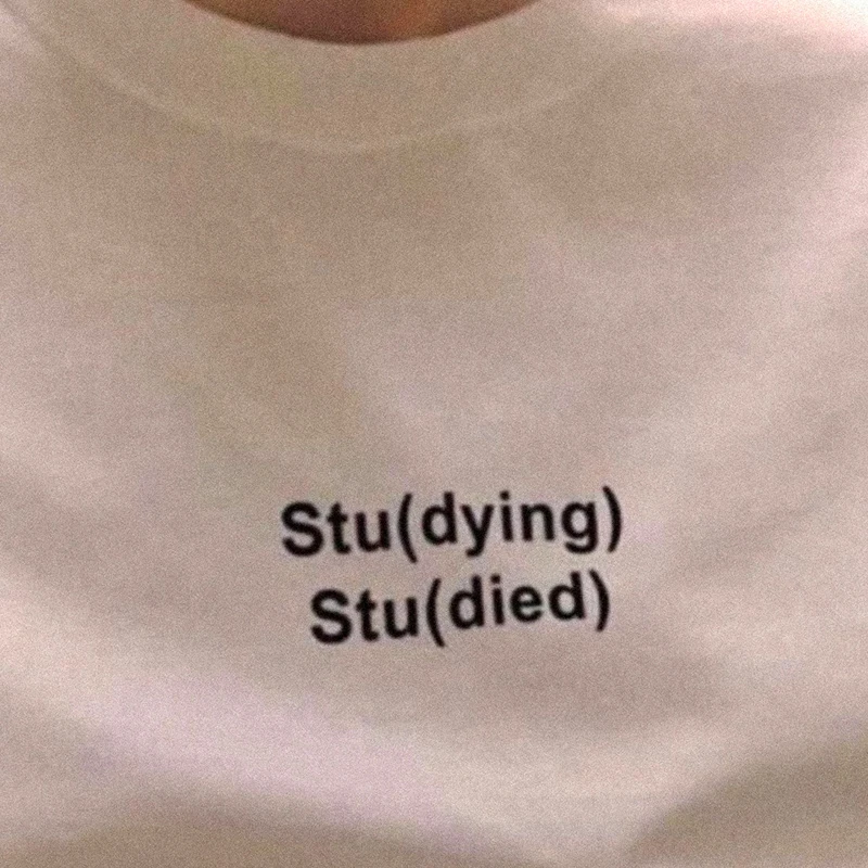 

Футболка женская летняя хлопковая с круглым вырезом и надписью