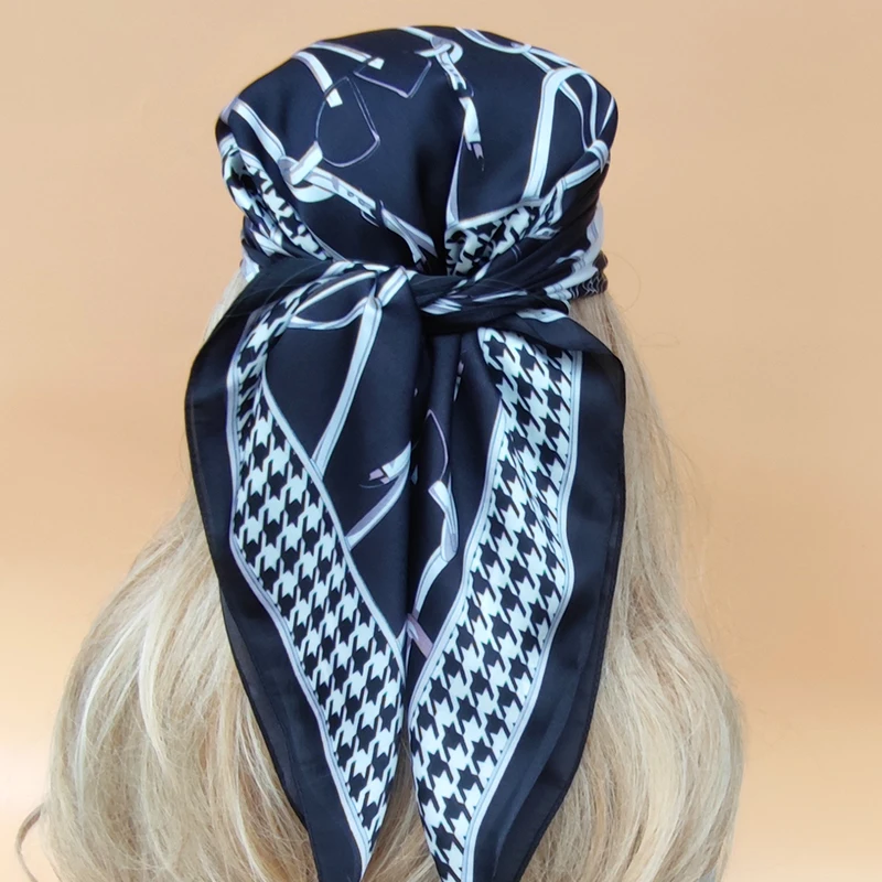 Luxury Kerchief The Four Seasons Design Silk Hijab Popular 70X70CM Square Scarves Beach Sunscreen Women Headscarf