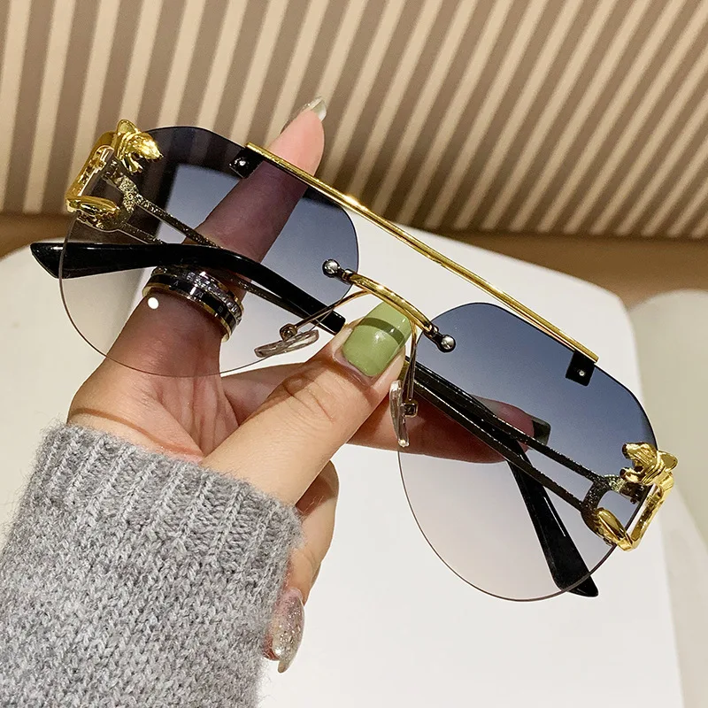 Square Sunglasses Men Women Brand Designer Fashion Vintage Gradient Eyewear Male Driving Sun Glasses Metal Shades Oculos De Sol