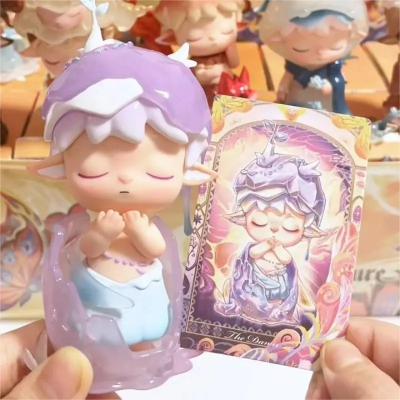 thumbnail image 1 of Caja misteriosa con forma de poema de la naturaleza de Mimi, caja sorpresa, figura de acción de estilo chino, bolsa de adivinación, figura de anime, decoración de escritorio, juguetes, regalo, 1 of 5