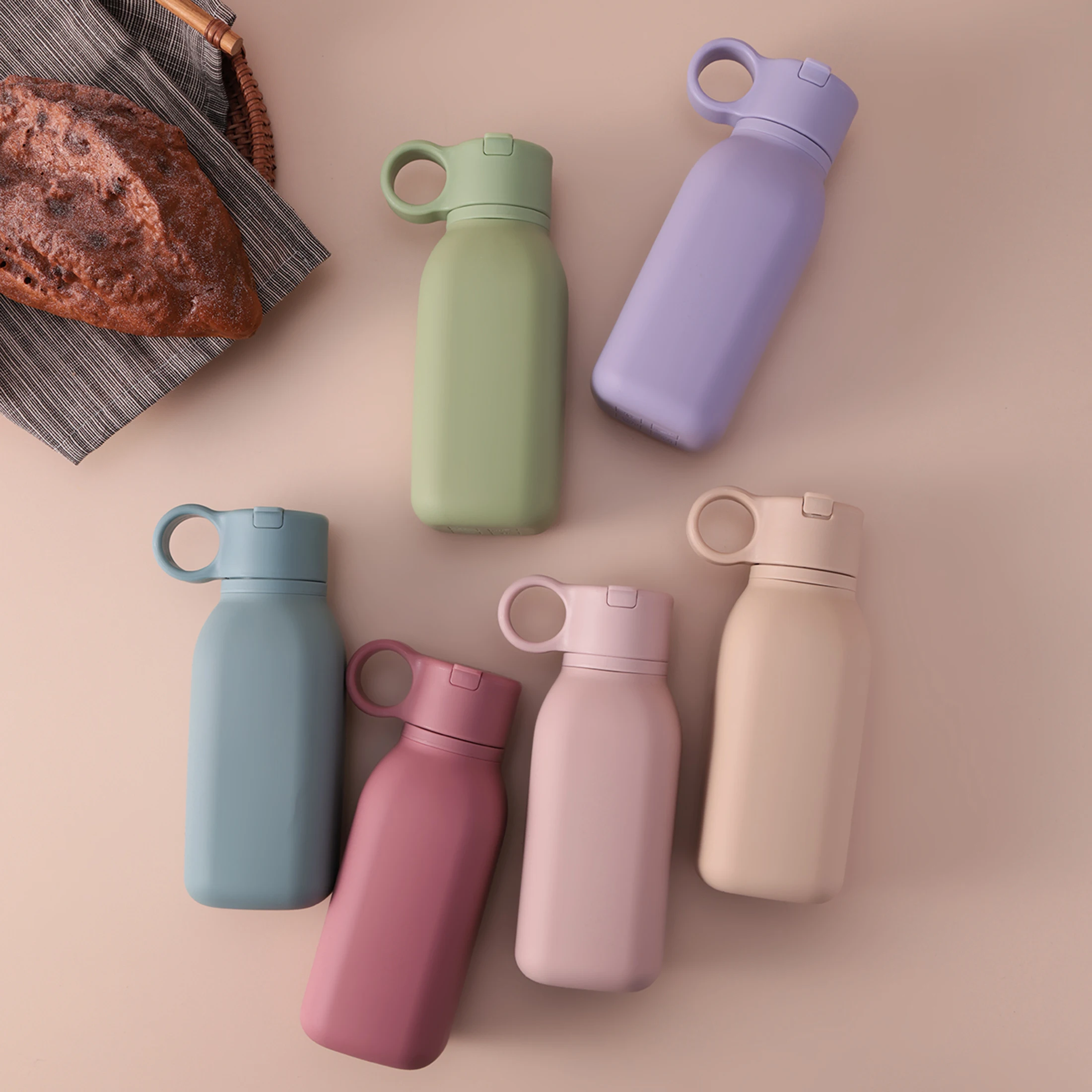 Color Kids 1PCS Silicone Baby Training Cup Flip Top Leakproof Sippy Cup For Infant Feeding Outdoor Sports Travel Baby Stuff