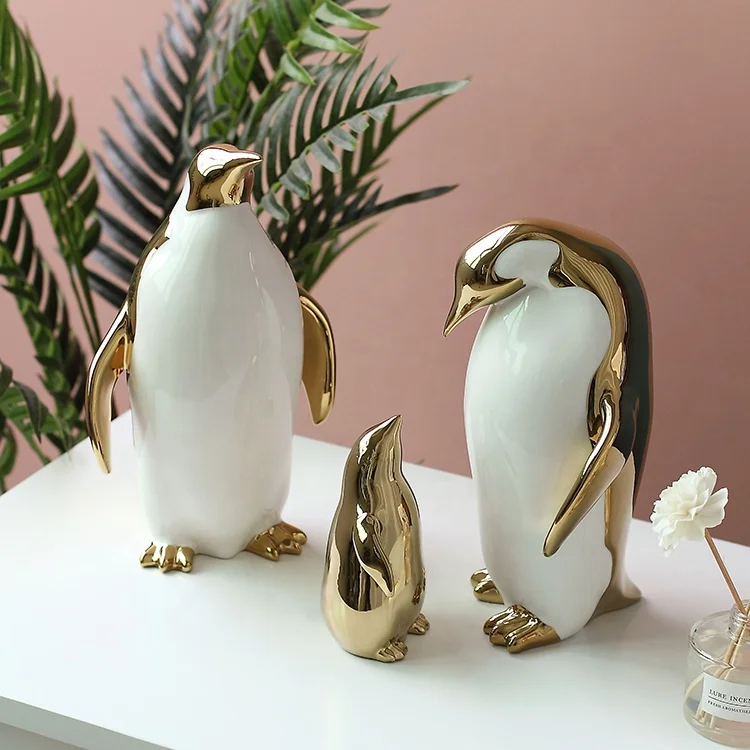 

2021 Fashion Ornaments Ceramic Handicraft Office Decoration Living Room Creative Gift Hallway Console Ornaments Penguin Decor