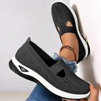 Chaussures d'été respirantes et antidérapantes à semelle souple pour personnes âgées, chaussures plates de marche décontractées pour femmes d'âge moyen et âgées 4