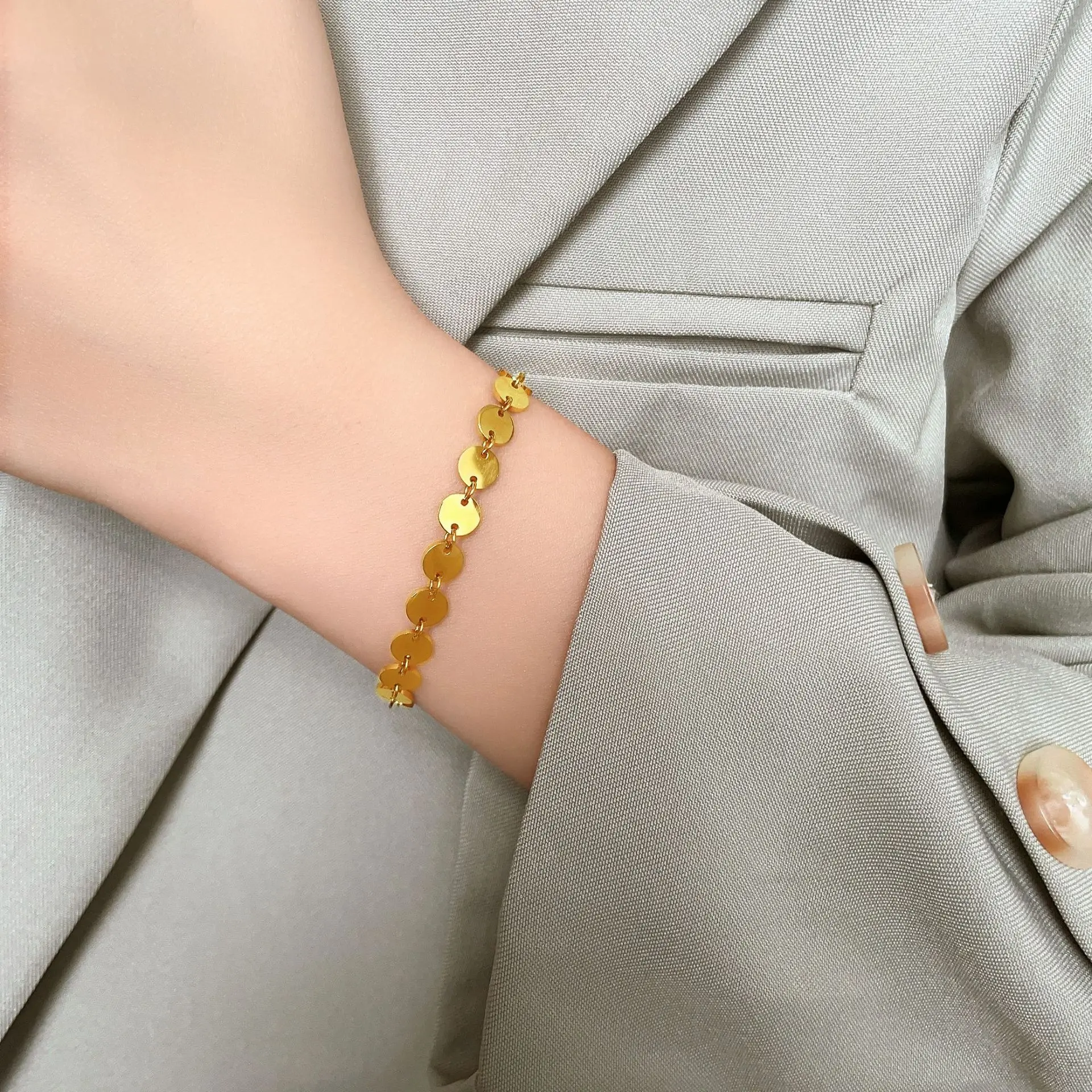 

Round Bracelet Titanium Steel Plated 18k Gold Bracelet Girl's Jewelry