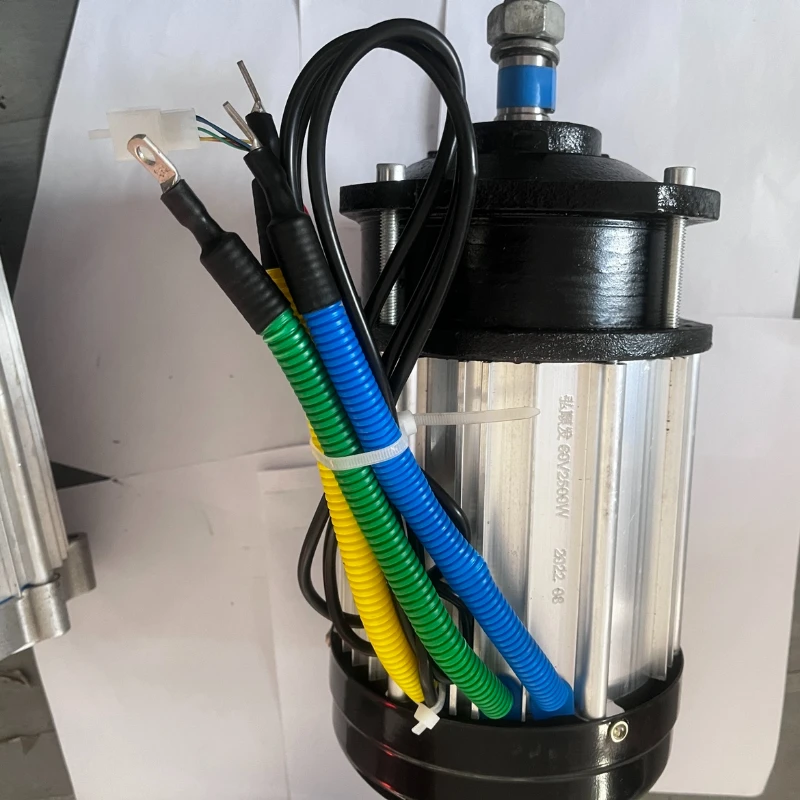 

Forklift accessories: DC brushless walking motor, center mounted walking with circular wrapped bridge, differential walking wit