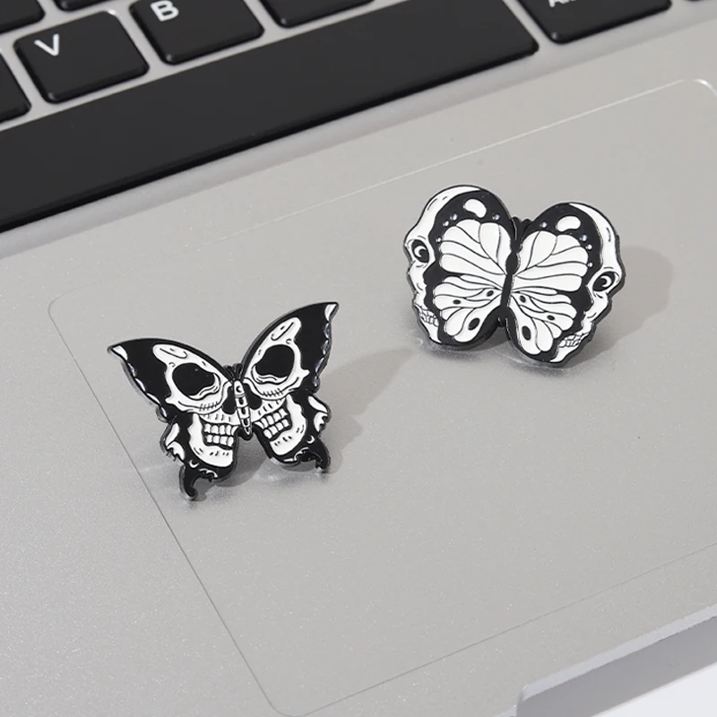 Schädel Wein Emaille Pin Hexe Katze Schmetterling Messer Brosche Kragen Abzeichen Gothic Tod Halloween Dunkles Skelett Schmuck Geschenk – Detail 4