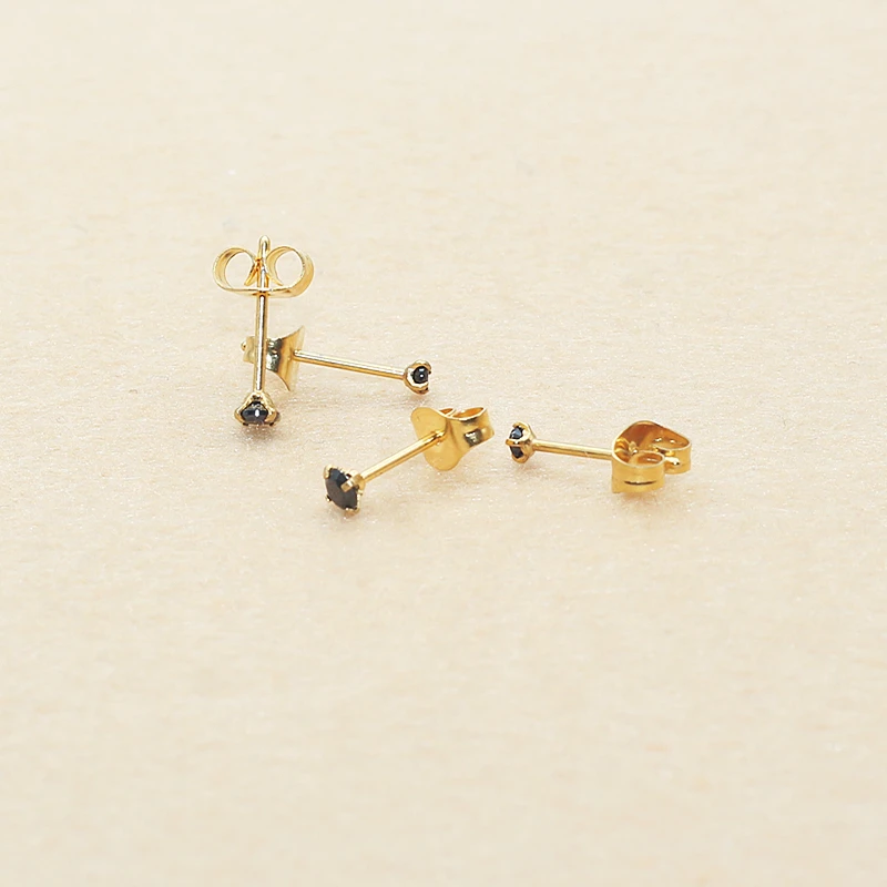 Hypoallergene grenzüberschreitende Hot Sale Edelstahl-Ohrstecker mit schwarzem Zirkonia, Mini-2-mm-Slim-Pfosten mit 0,8-mm-Ohrringverschluss
