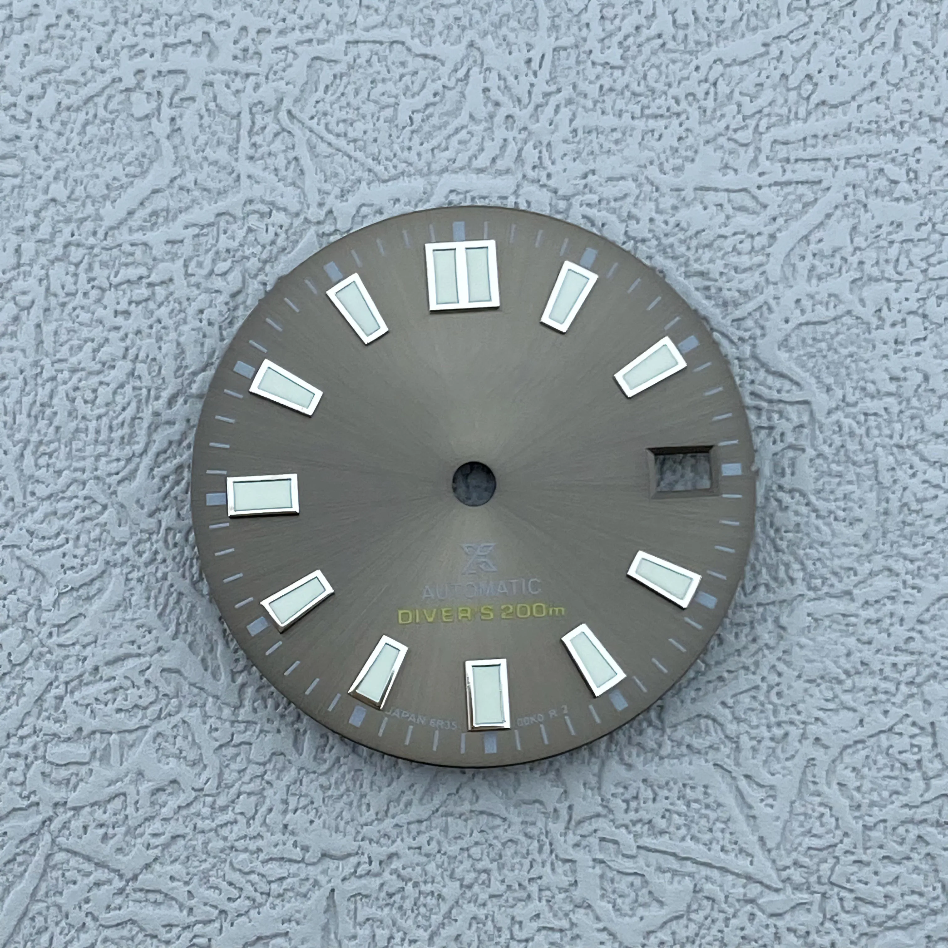 28.5mm sun pattern font with S logo suitable forNH35/36/4R movement with green glow dial watch accessories for men's watches(BT)