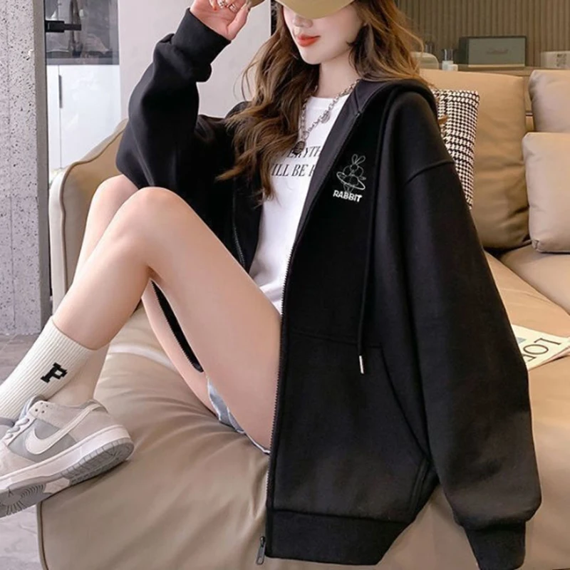 편안한 착용감과 따듯한 보온성, 다양한 스타일링이 가능한 여성용 가을/겨울 아우터