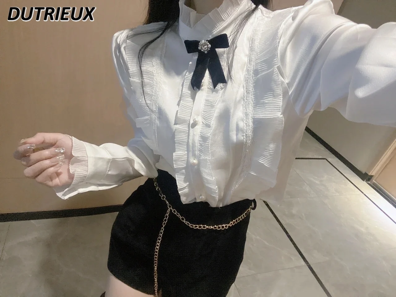 

2024 Spring New Palace Style Long Sleeve Stand Collar Shirt Lace Stitching Design White Blouse Bow Sweet Base Top for Women