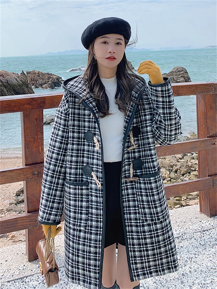 

Horn Button Hooded Plaid Woolen Jacket Cloak Overcoat 2022 Fall Winter Preppy Style Loose Elegant Vintage Long Trench Coat 9915