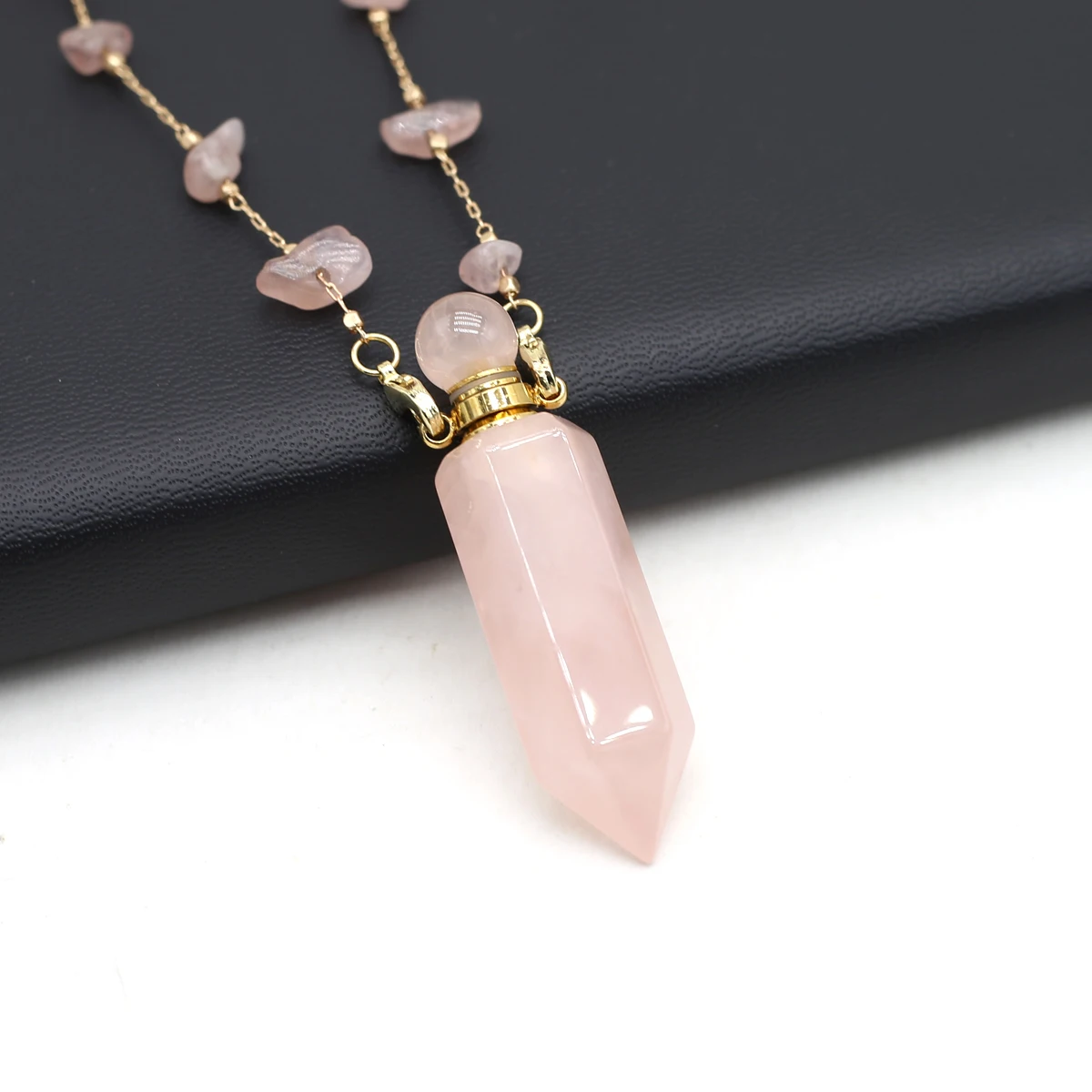 

Women Rose Quartz Perfume Bottle Natural Stone Essential Oil Diffuser Pendant Necklace for Women DIY Jewerly 14x49mm