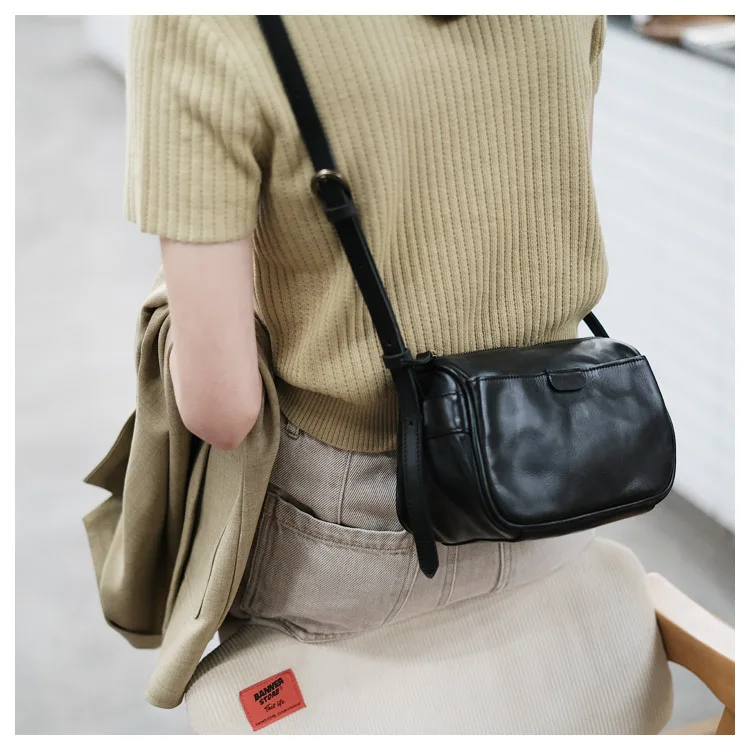 Handgefertigte Vintage-Designer-Umhängetasche aus erstklassigem Rindsleder für Damen, luxuriöse Echtleder-Schultertasche für Wochenend-Shopping – Detail 6