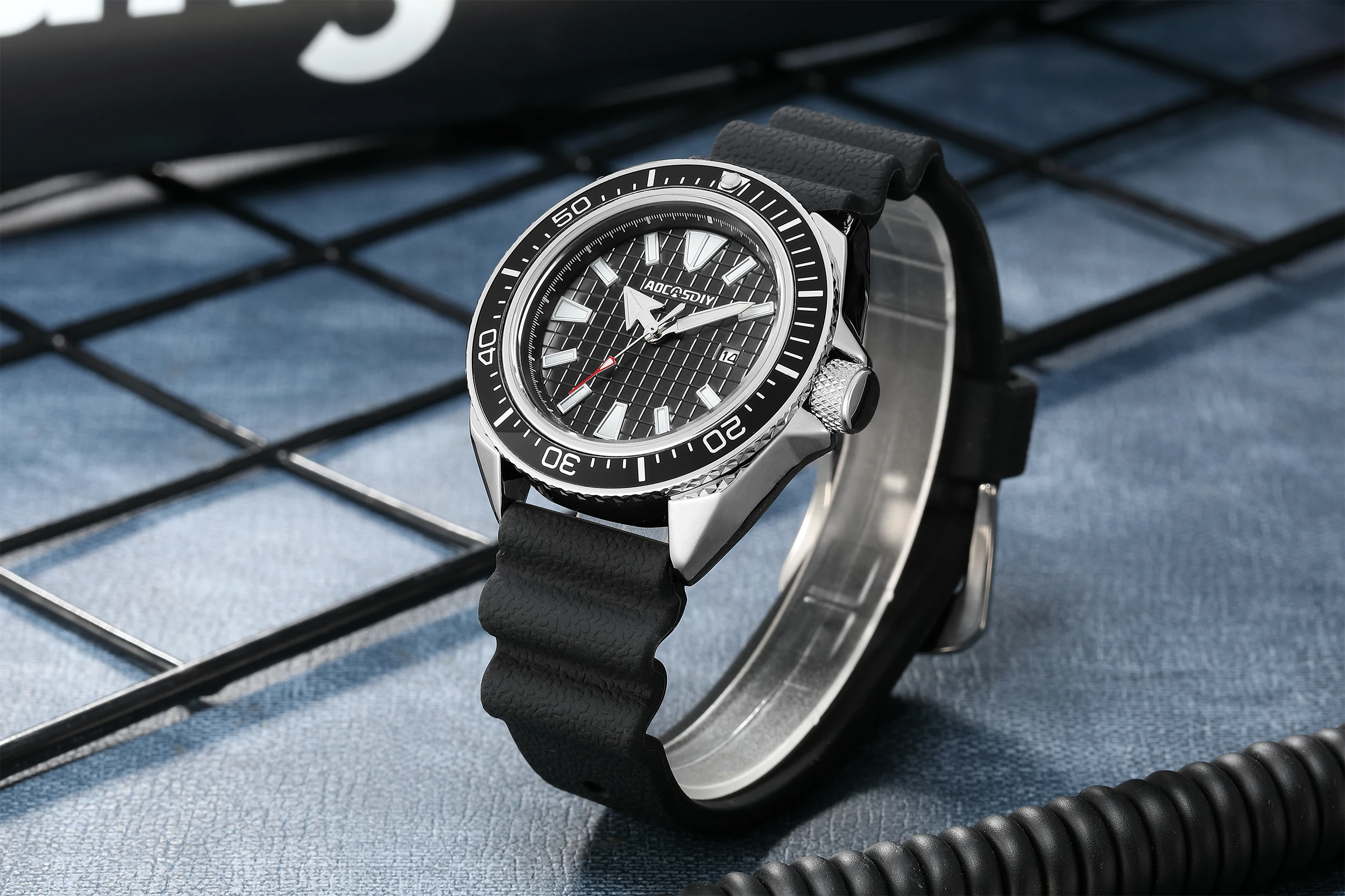 Men's Fashion Sports Watch Waterproof Calendar Night Glow Multifunctional Sports Watch
