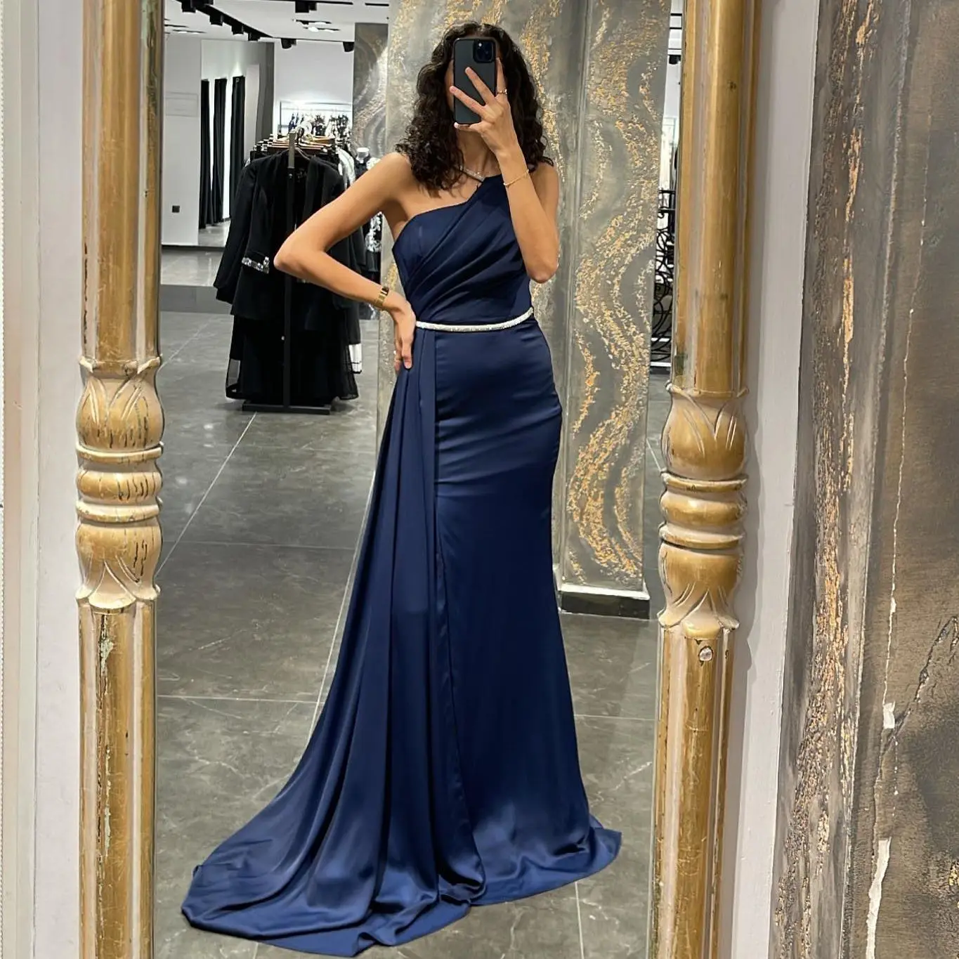 

Женское вечернее платье с лямкой на шее, темно-синее атласное облегающее Платье макси с юбкой-годе, со шлейфом, для выпускного вечера