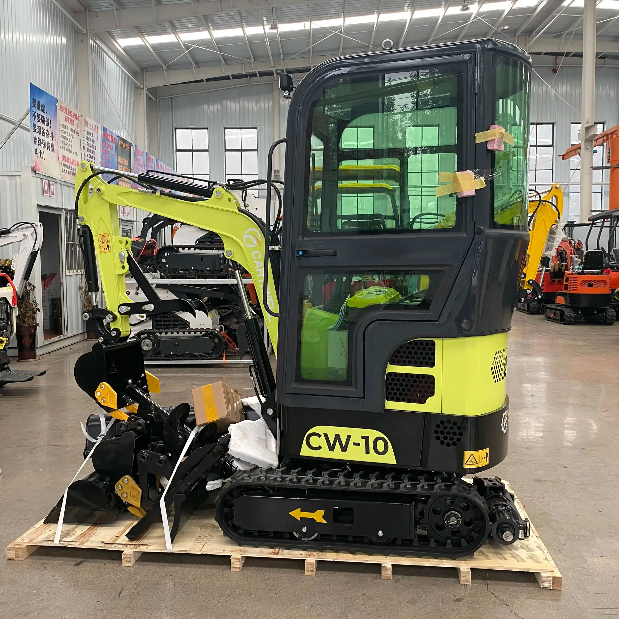 China Cheap EPA Mini Pelle Minibagger Used 1 Ton New Digger Kubota Zero Tail Mini Excavator For Sale