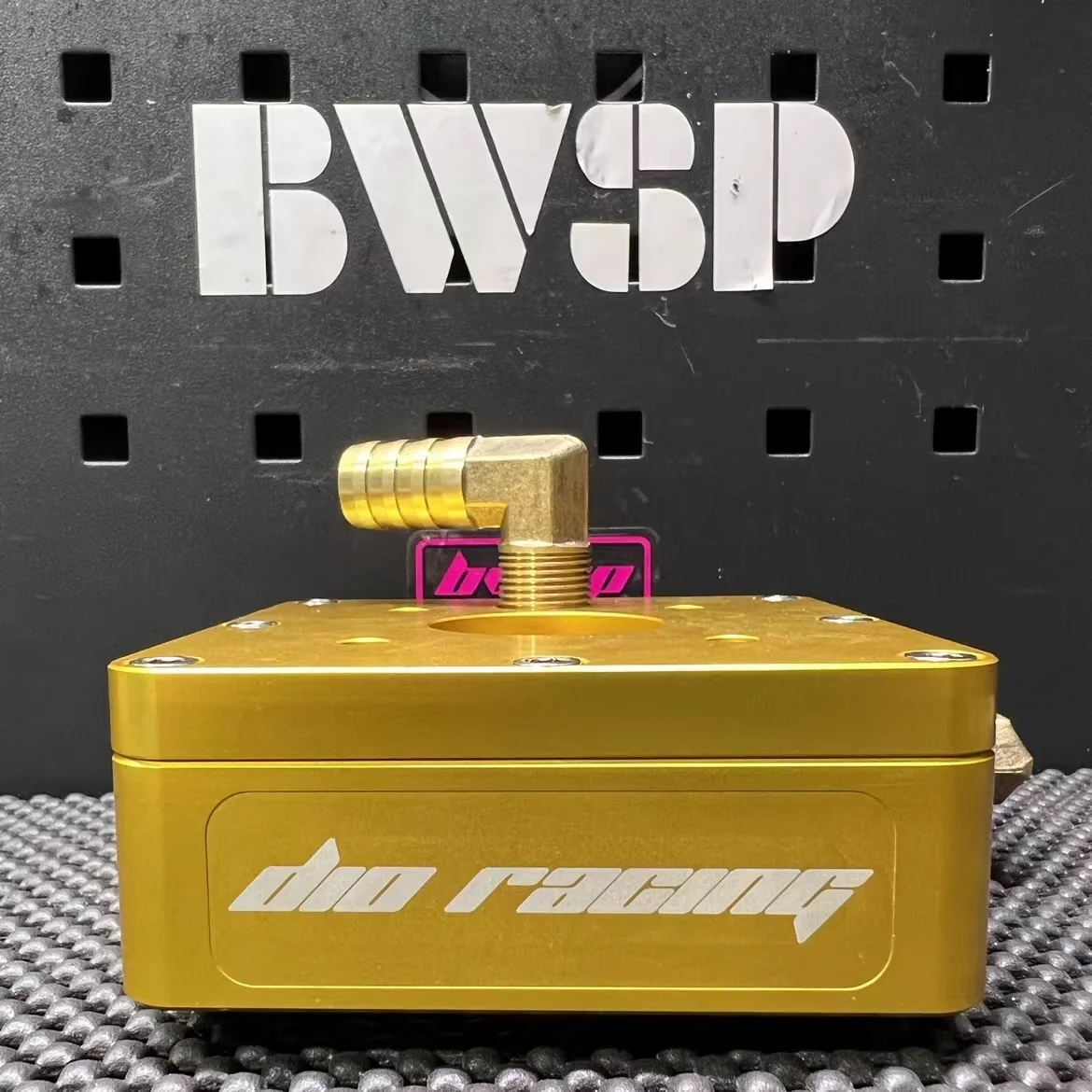 ディオ用水冷シリンダーヘッド50mm  ゴールド ディオ用水冷シリンダーヘッド50mm ゴールド
