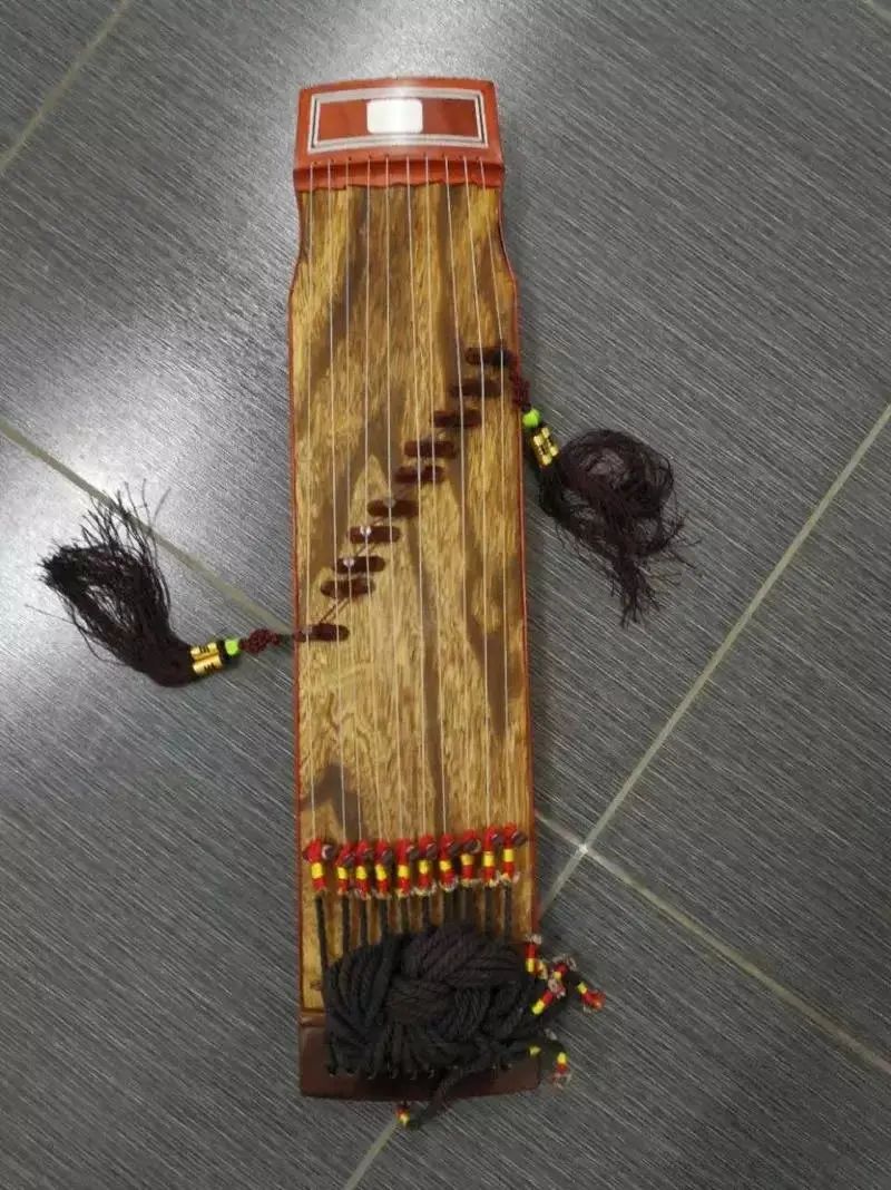 Gayageum 12 strings Intangible Cultural Heritage Korean ethnic string instrument