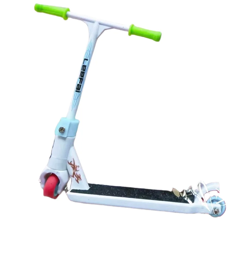Mini-Finger-Scooter mit zwei Rädern, pädagogisches lustiges Spielzeug für Kinder, Übung, praktische Fähigkeiten, Party-Spielzeug, Kindergeburtstagsgeschenk – Detail 2