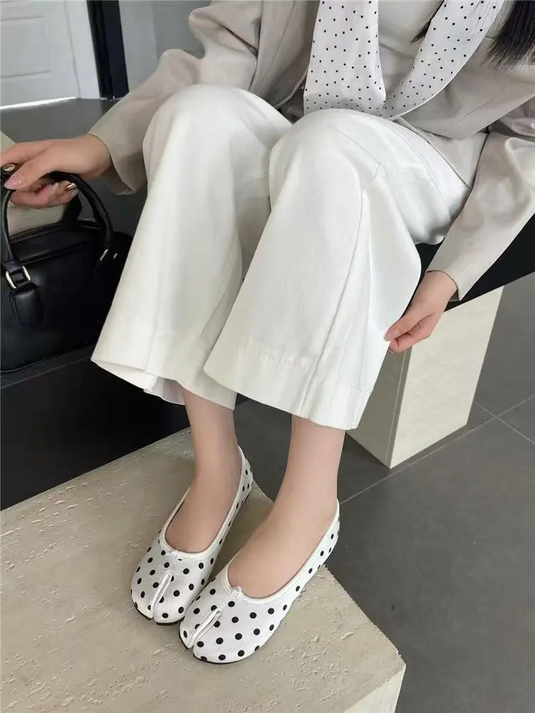 PolkaDotWhite