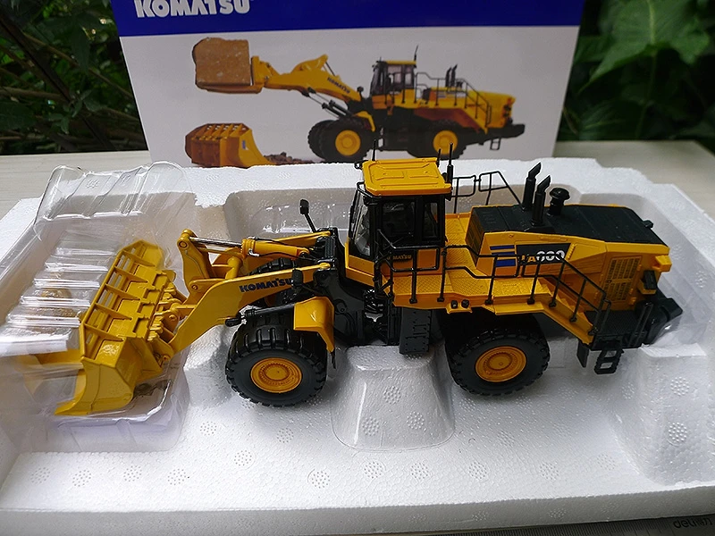 1/50 コマツ WA600-8 ストーンハンドラー　ミニチュア 1/50 コマツ WA600-8 ストーンハンドラー ミニチュア Komatsu WA600-8