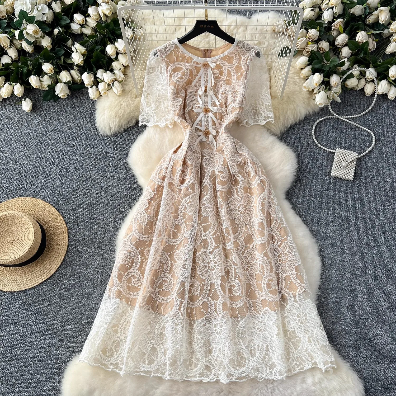 

Summer Elegant Hollow Out Lace Dress Women Short Sleeve O-Neck Beaded Buttons Bow Flower Embroidery Evening Party Long Vestidos