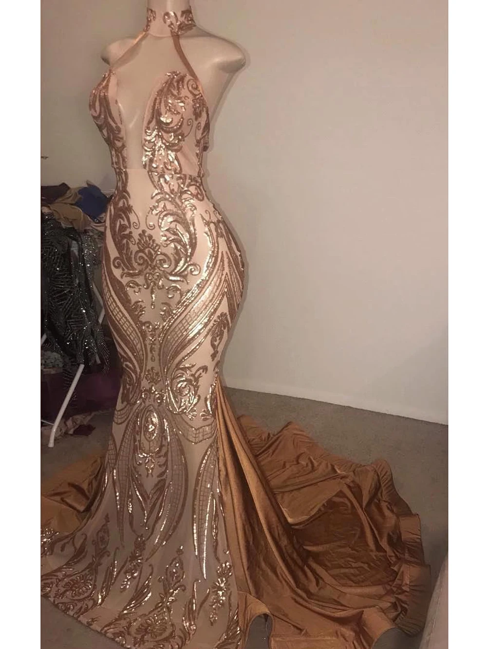 

Champagne Lace Sequined Women Evening Dress 2023 Latest High Neck Exquisite Sleeveless Illusion Prom Gown Wedding Party Mermaid