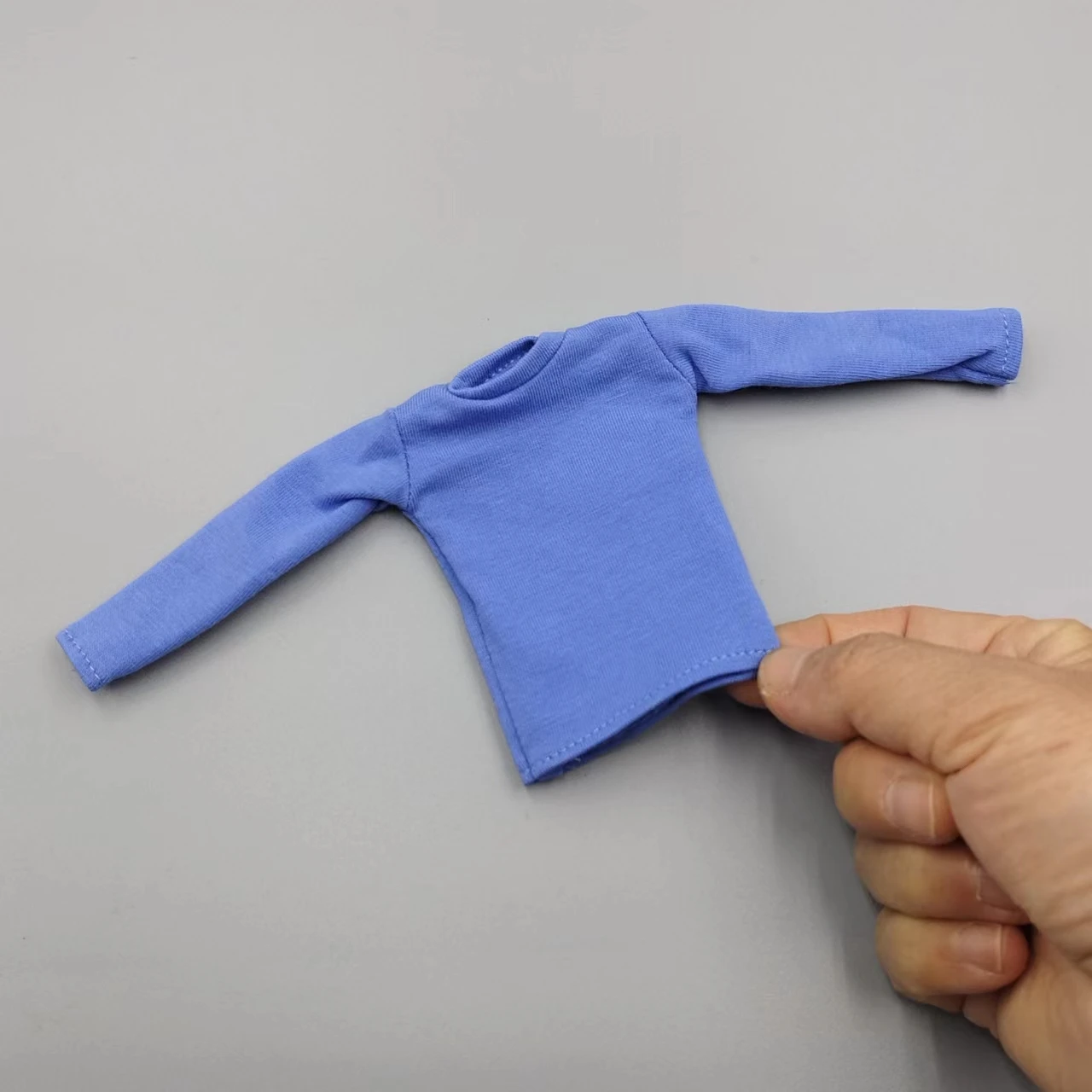 Black T-Shirt Accessory for 12 Action Figures (1/6 Scale)