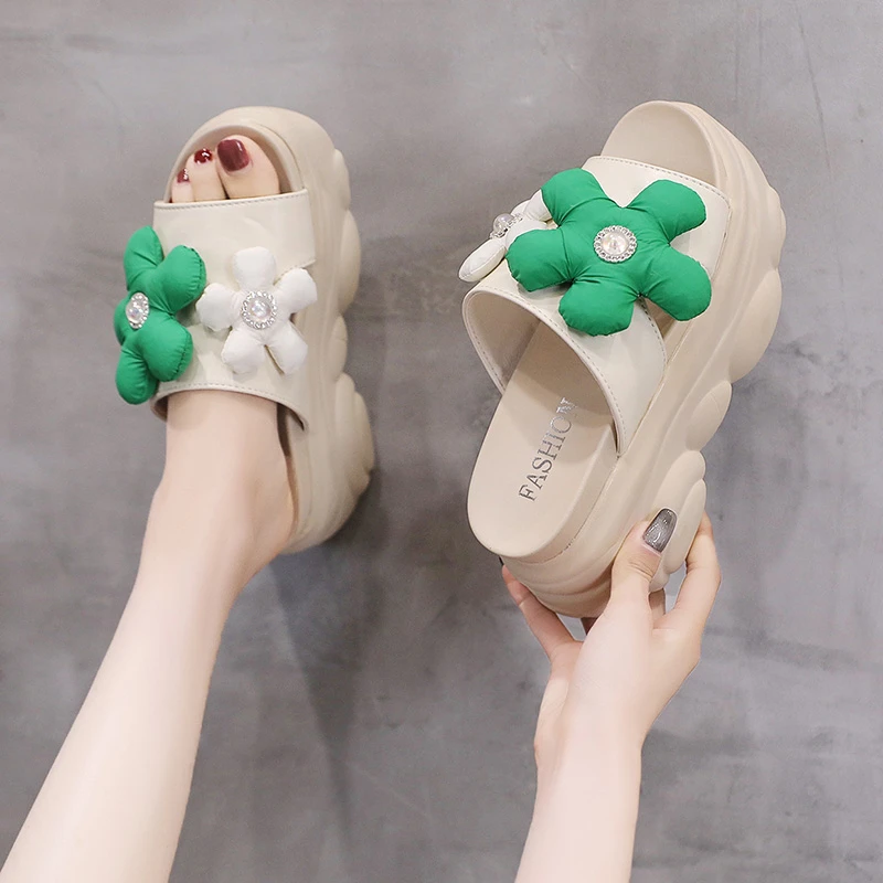 

House Slippers Platform High-Heeled Shoes Lady On A Wedge Slides Slipers Women Flower Fashion Soft Flat 2022 Luxury Floral Bonde