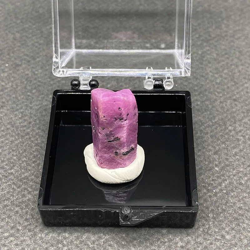 100%  Natural Myanmar ruby Mineral Specimens Stones and Crystals Healing Crystal   +Box size:35*35*35 mm