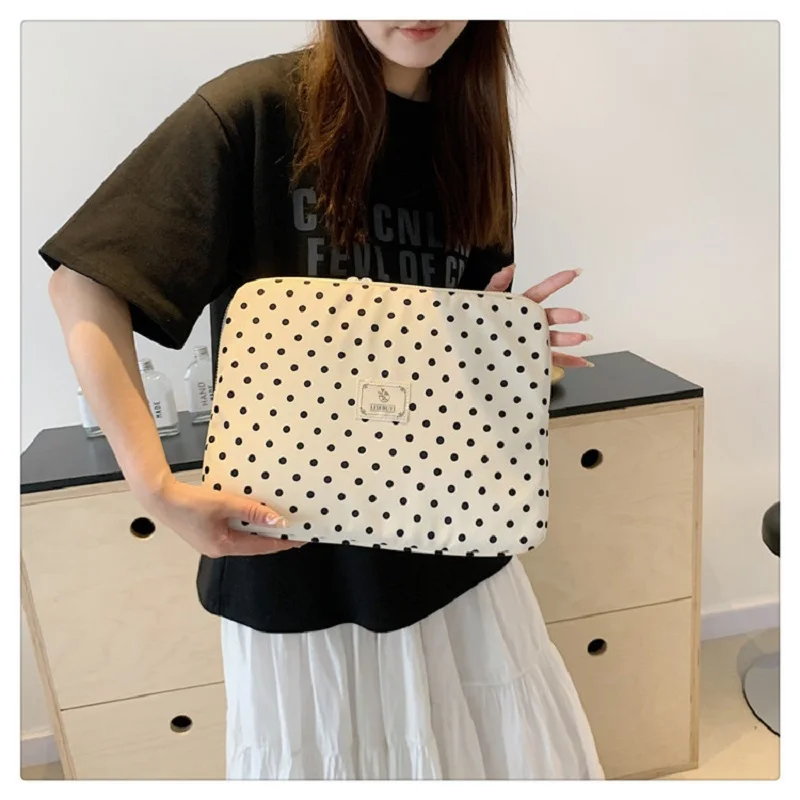 Elegant and Versatile Laptop Sleeve