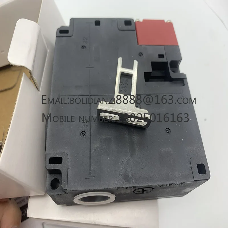 

New safety door switch D4NL-1AFG-B 2AFG 4AFG-BS 1AFA 2AFA-B4S 1DFA-BS-F In stock