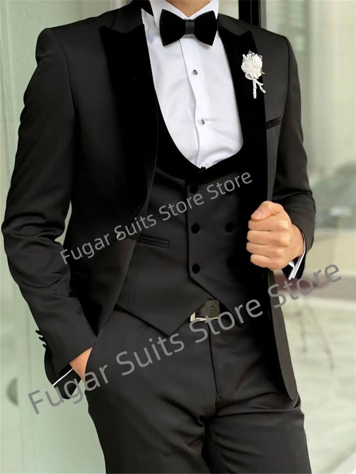 

Custom Luxuly Black Men Suits Slim Fit Peak Lapel Groom Formal Tuxedos Dinner 3 Pieces Sets Business Male Blaze Costume Homme