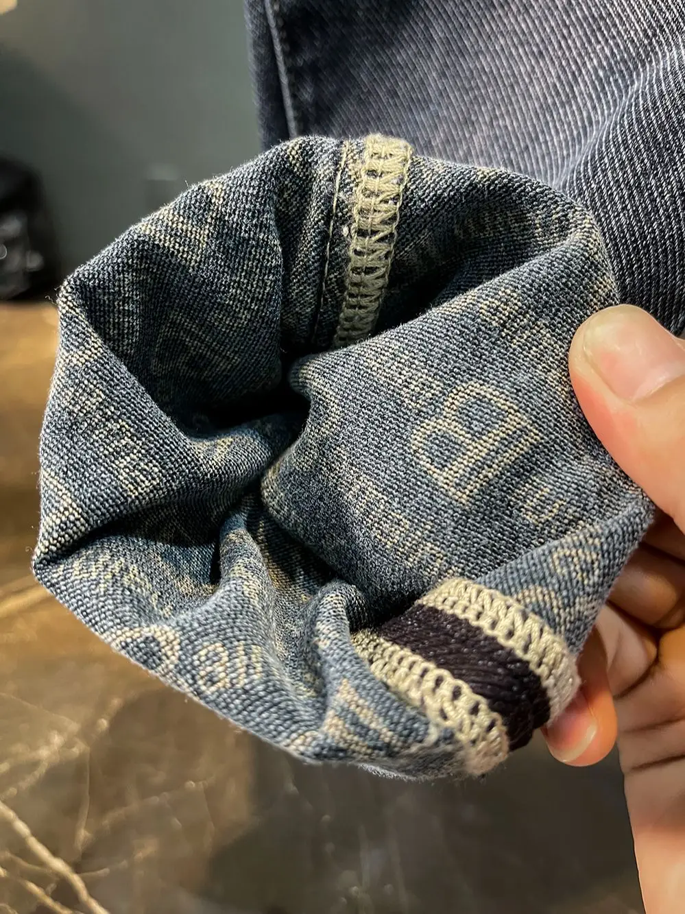 Men Jeans Embroidery Geometric Zipper Fly Slim Mid Softener Denim Pencil Pants Lightweight Full Lengt High Street Red Ear Tannin