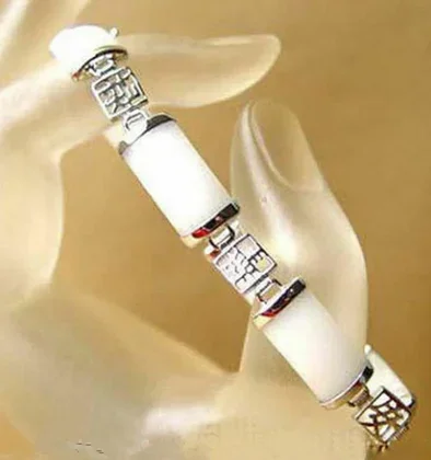 

Pretty Natural White Jade Gemstone Fortune Luck Link Bracelet