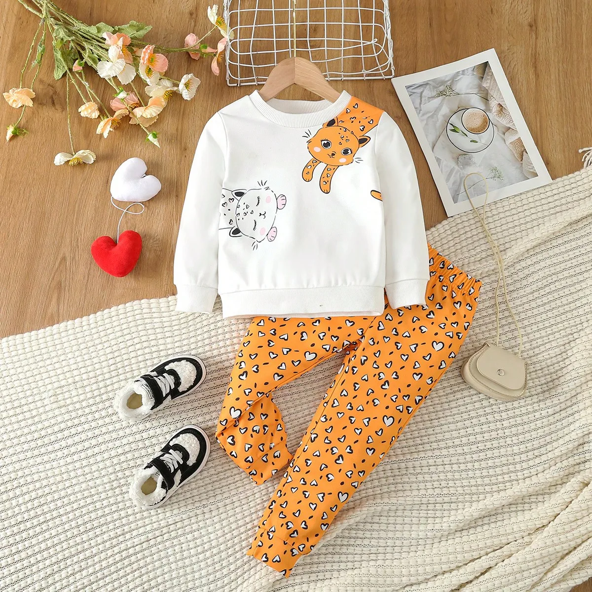 

Little Girls Outfits Clothes Toddler Long Sleeve Cute Cat Hoodie Shirts Top+Heart Print Pants Kids Clothing Set