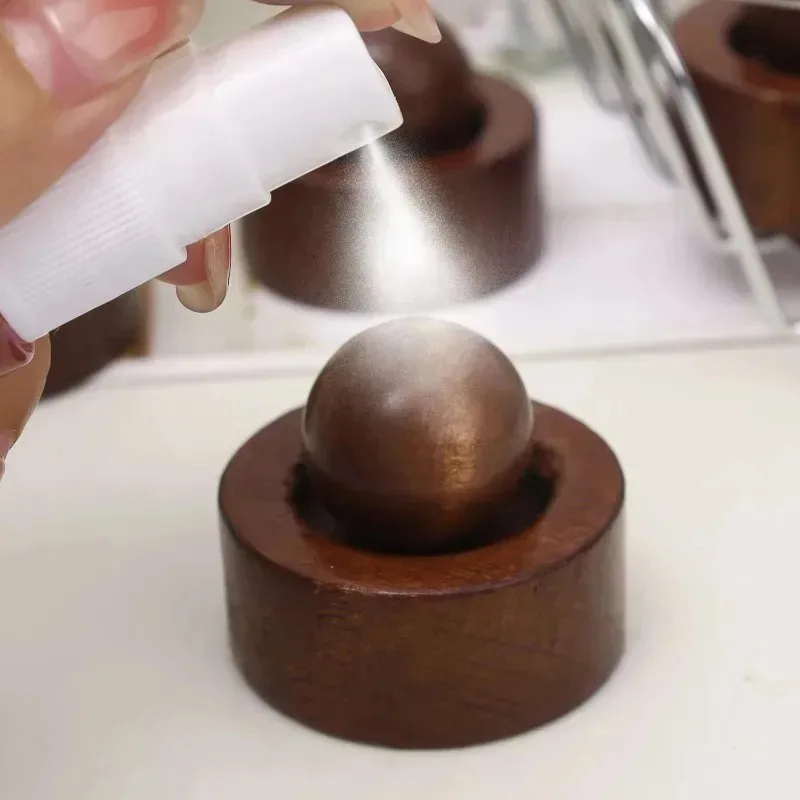 Solid Wood Spherical Essential Oil for Fragrance Enhancement Home Bedroom Aromatherapy Eliminate Room Odor with Home Decoration