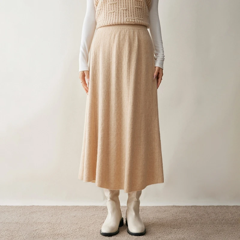 Cashmere skirt versatility