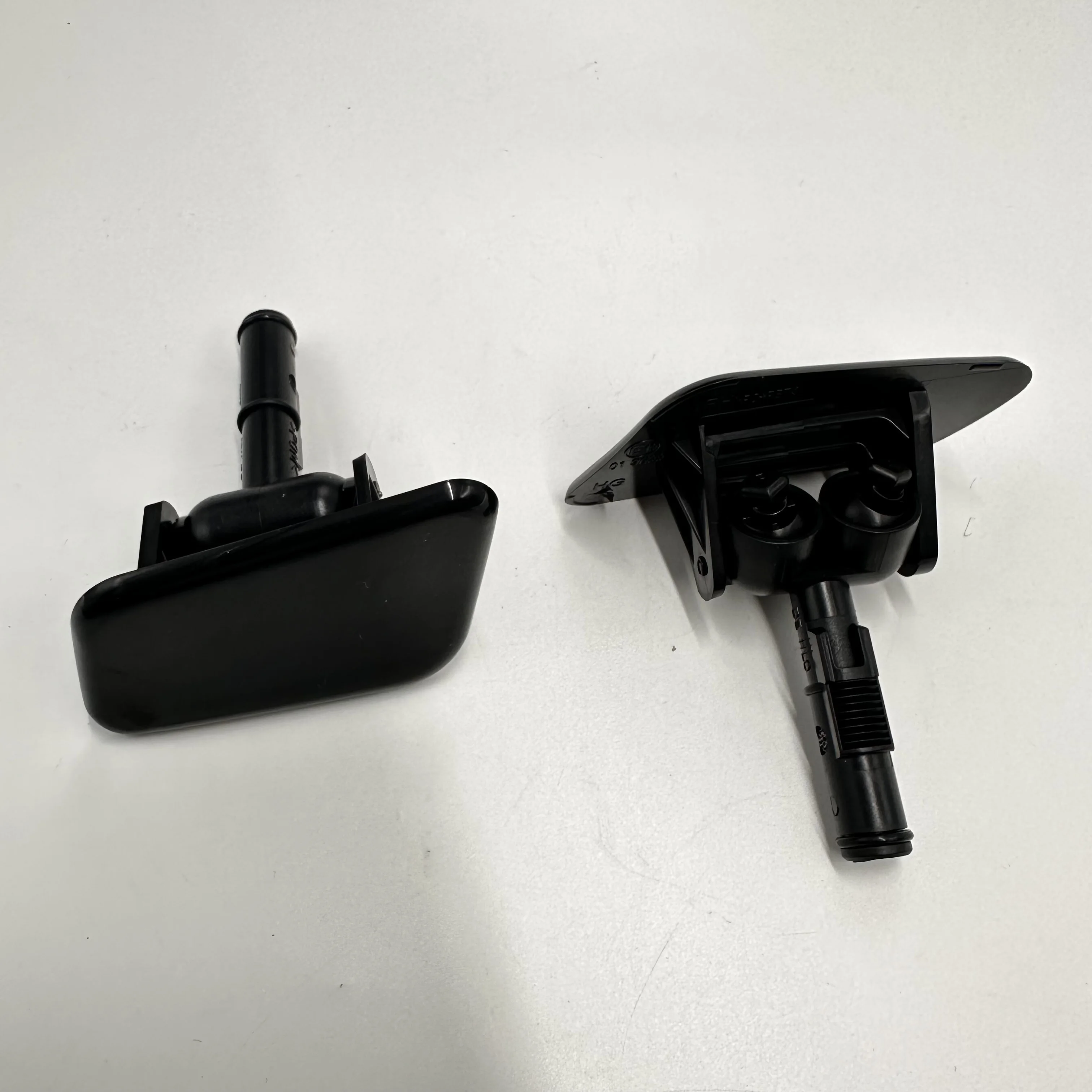 986803V000 986903V000 Front Headlamp Headlight Washer Spray Nozzle Cover Cap For Hyundai i40 Azera Grandeur HG 2011-2015
