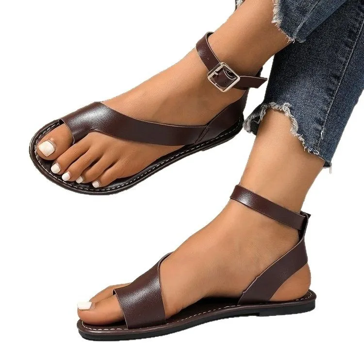 Flat Roman sandals female summer new clip toe fashion comfortable niche design sense belt buckle ladies fashion high