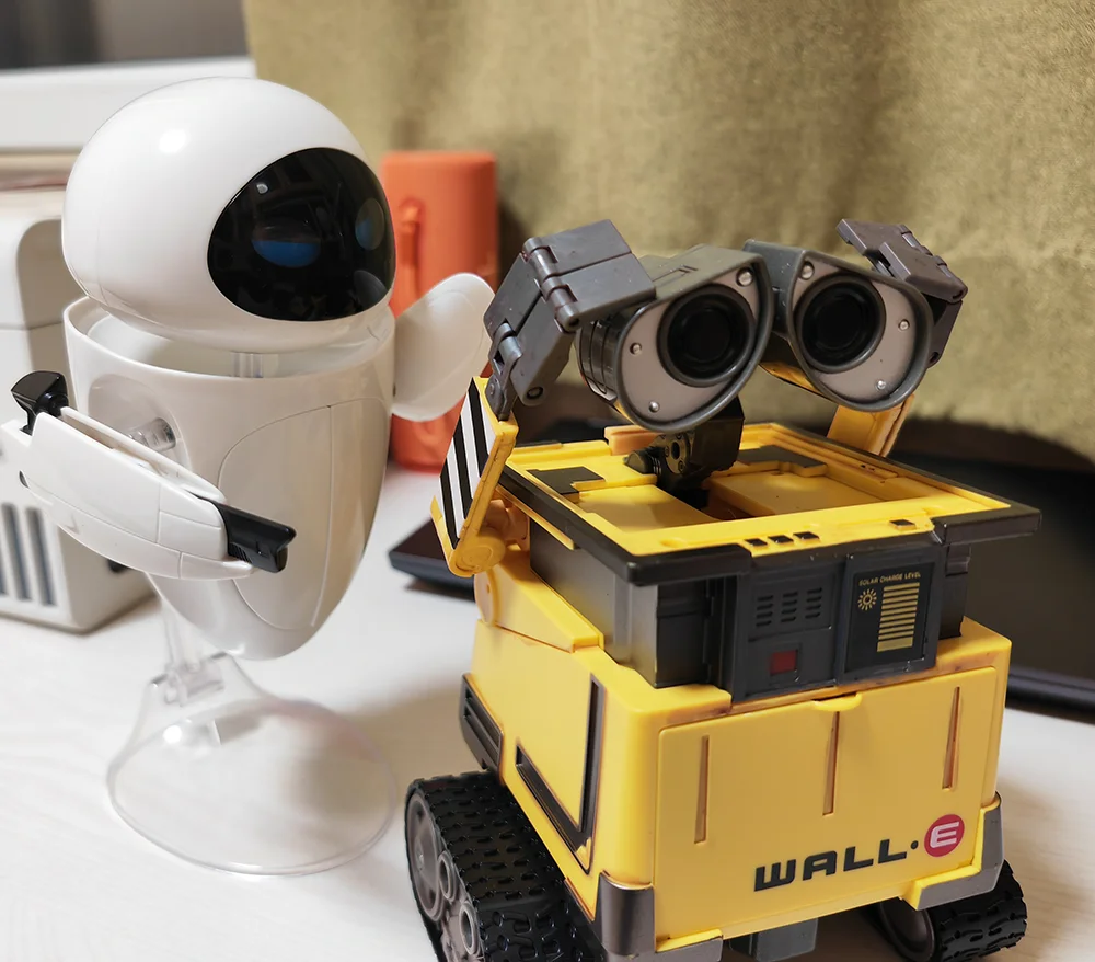 EVE イヴ WALL・E ウォーリー DXアクションフィギュア Amazon.co.jp: ウォーリー & イブ フィギュア 2点セット