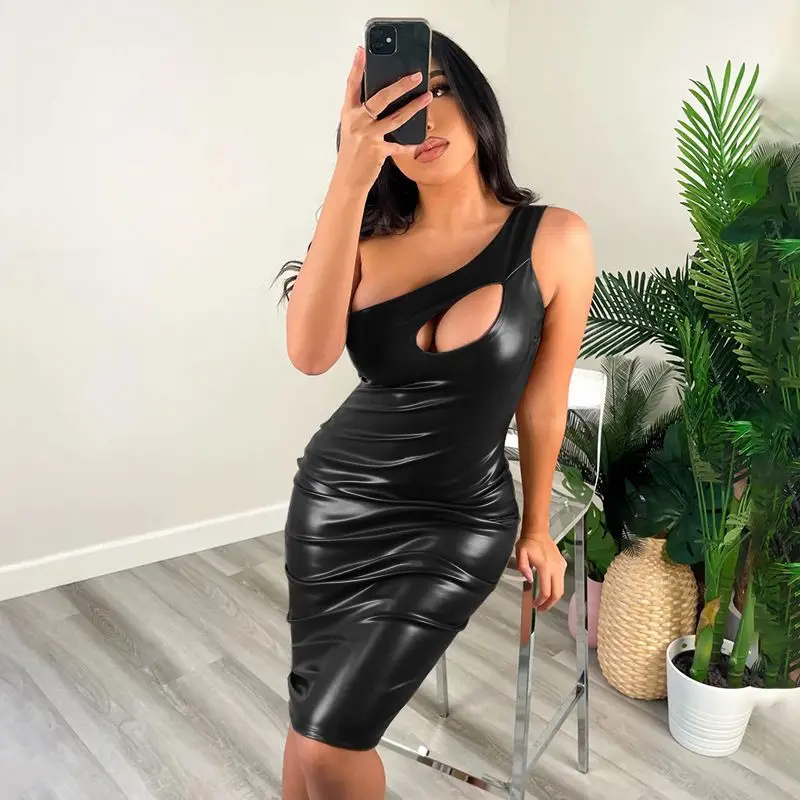 

Женское облегающее платье-карандаш, однотонное ажурное платье из искусственной кожи с открытым плечом, обтягивающее платье со средней талией и разрезом на бедре, лето 2024